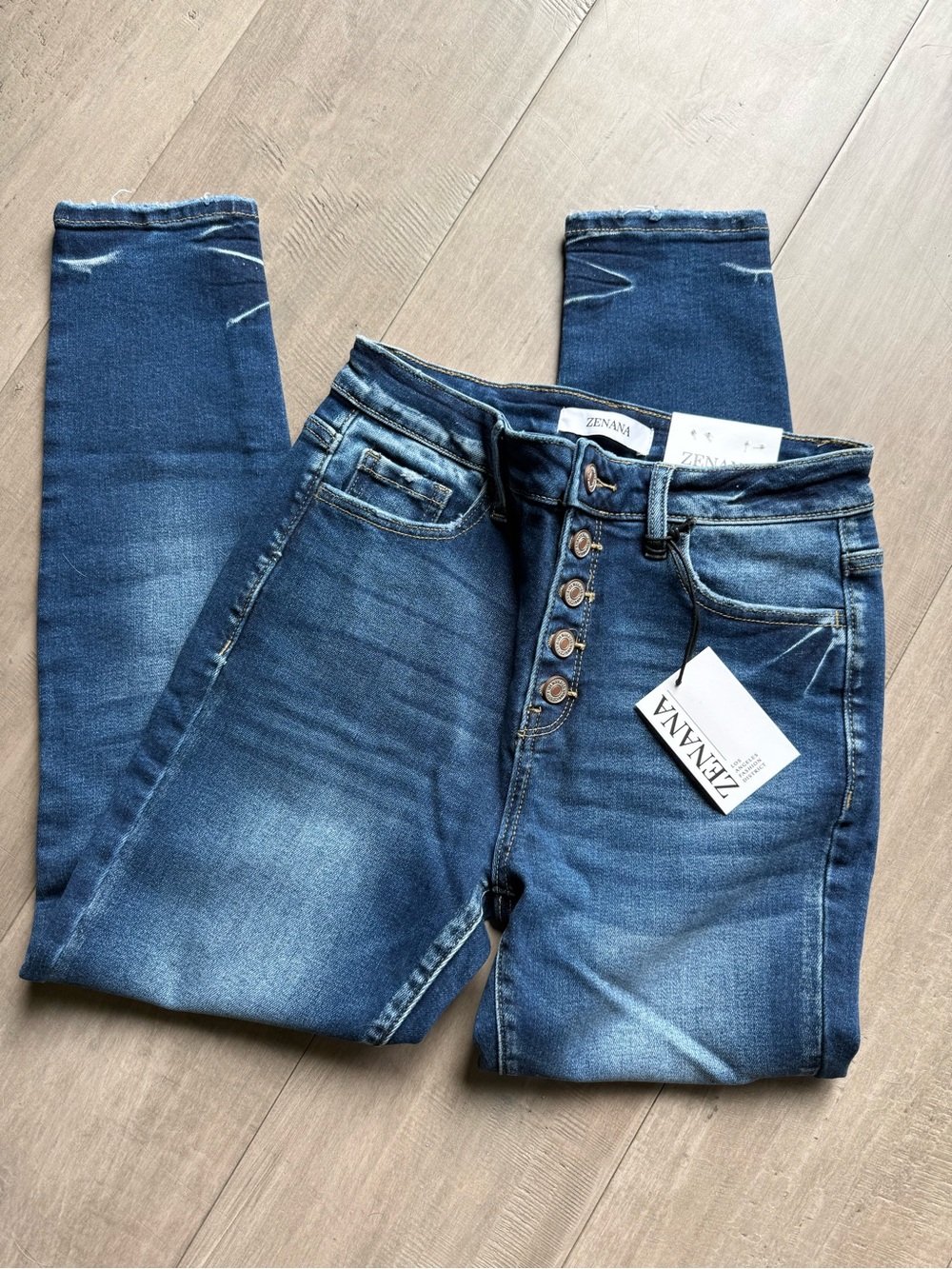 Zenana Outfitters Medium Wash High-Rise Button-Fly Skinny Jeans (136)